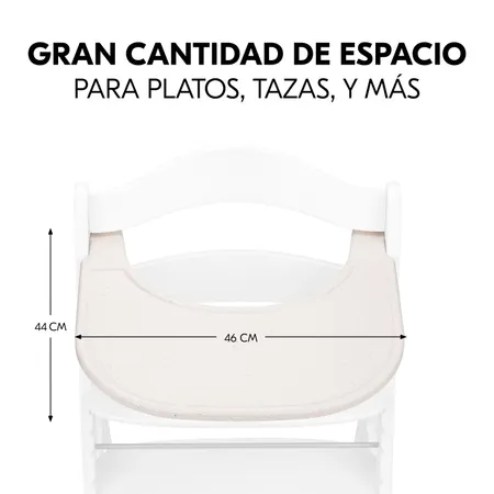 Amplio espacio para que su hijo coma y juegue