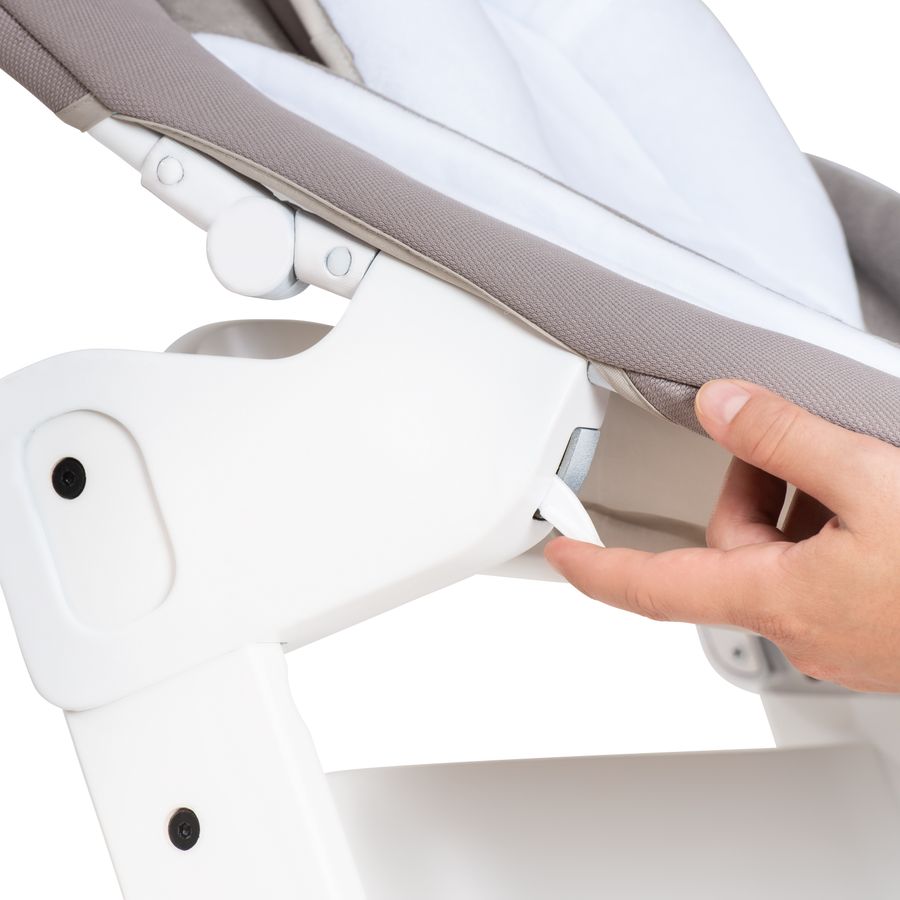 One click – from highchair to bouncer