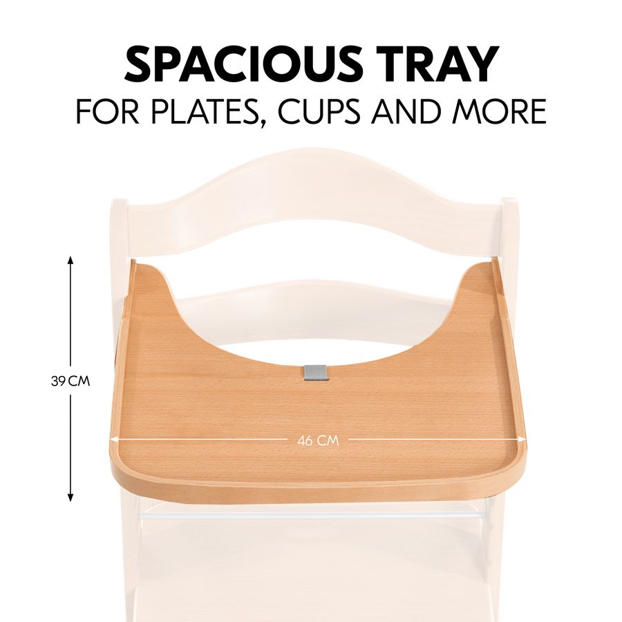 Spacious tray for your child to eat and play