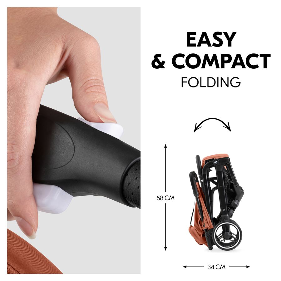 Easy travel with foldable, light pushchair