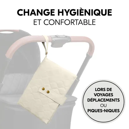 Changez votre bébé au propre en voyage