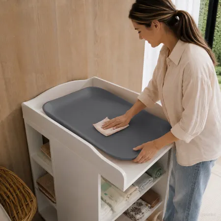 Water-repellent, low-maintenance, hygienic