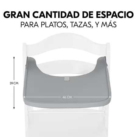 Amplio espacio para que su hijo coma y juegue