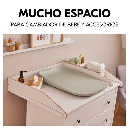 Mucho espacio para el cambiador y los accesorios